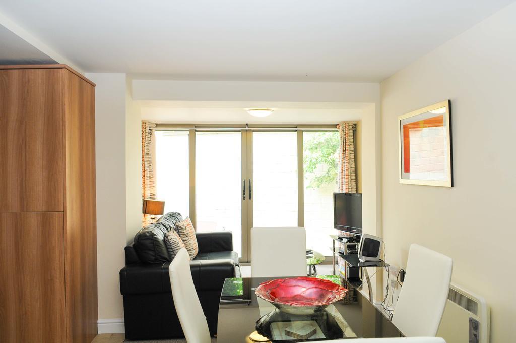 Your Stay Bristol Cotham Lawn Esterno foto