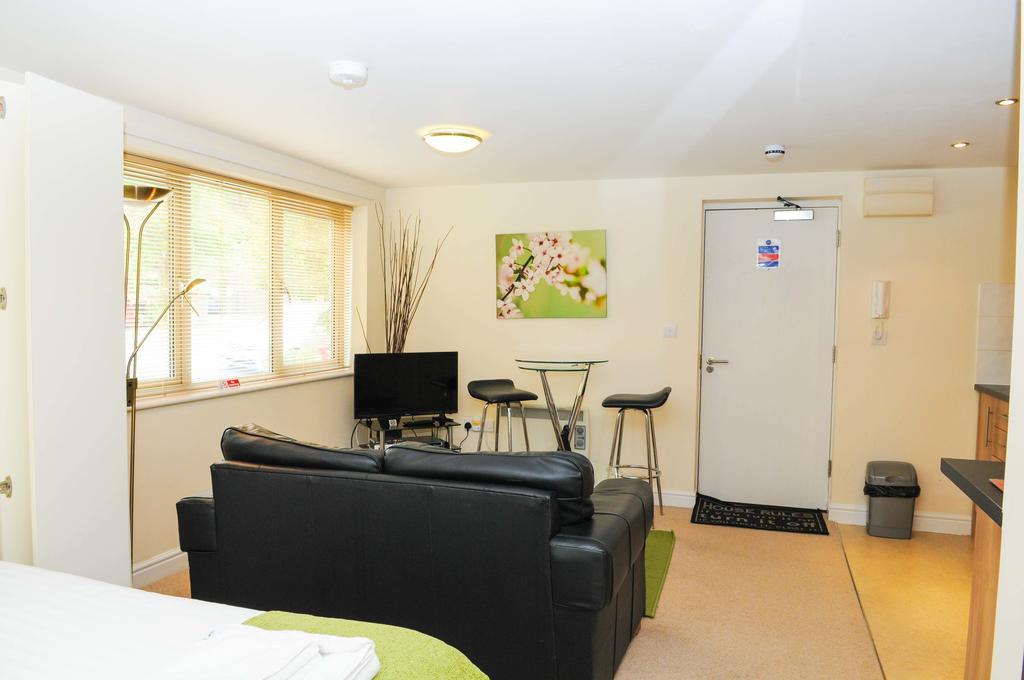 Your Stay Bristol Cotham Lawn Esterno foto