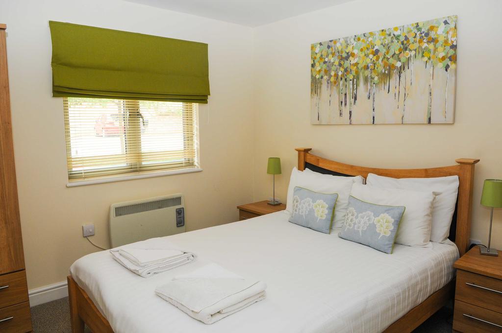 Your Stay Bristol Cotham Lawn Esterno foto