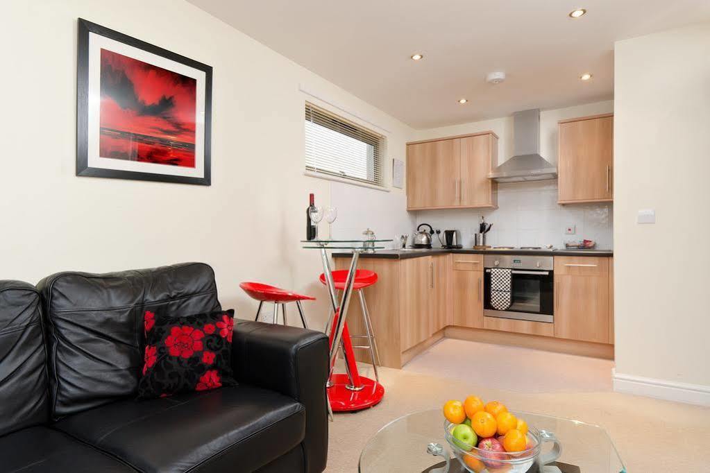 Your Stay Bristol Cotham Lawn Esterno foto