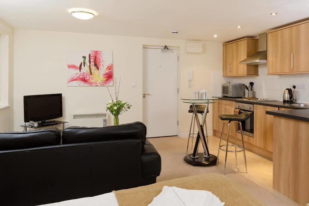 Your Stay Bristol Cotham Lawn Esterno foto